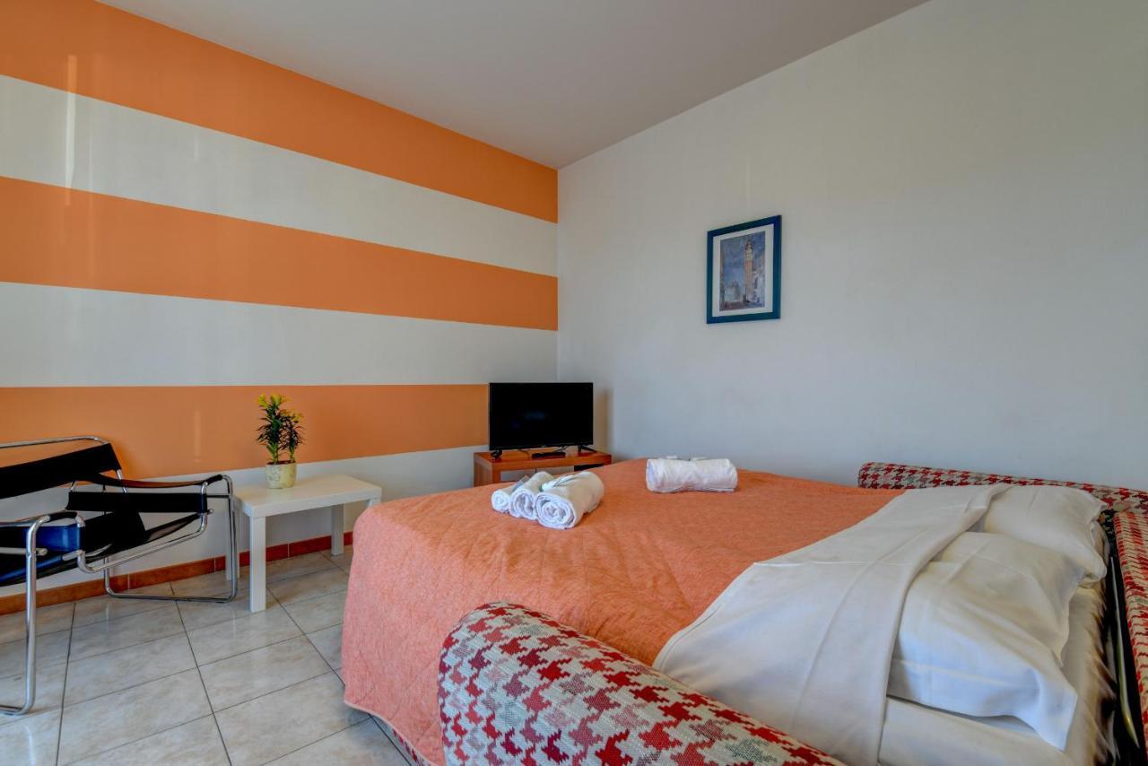 Residence Meridiana Peschiera del Garda Exterior foto